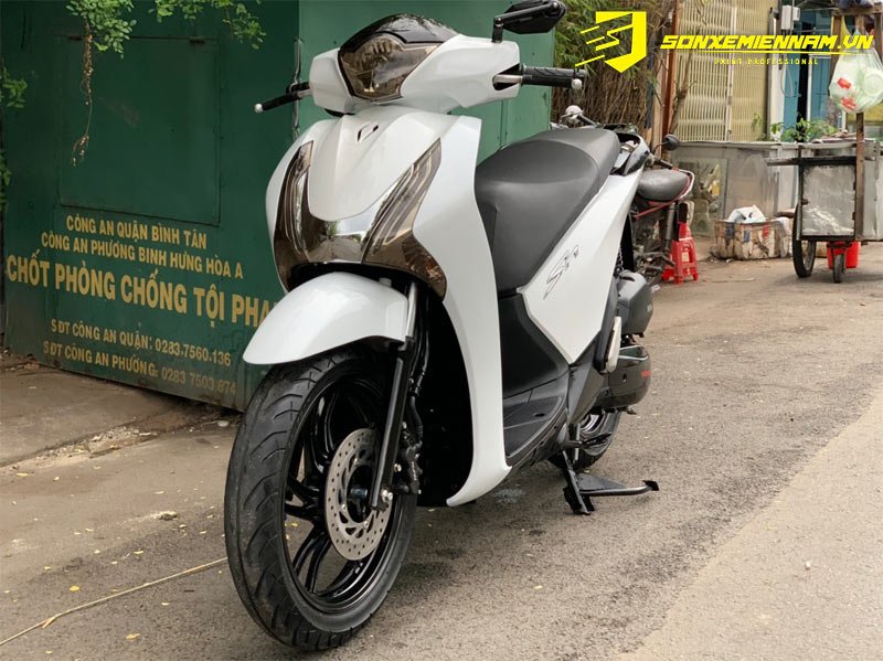 Sơn Xe Sơn Xe SH Màu Trắng Đen Sporty Thời Gian Nhanh Chóng Tại Sơn Xe 168